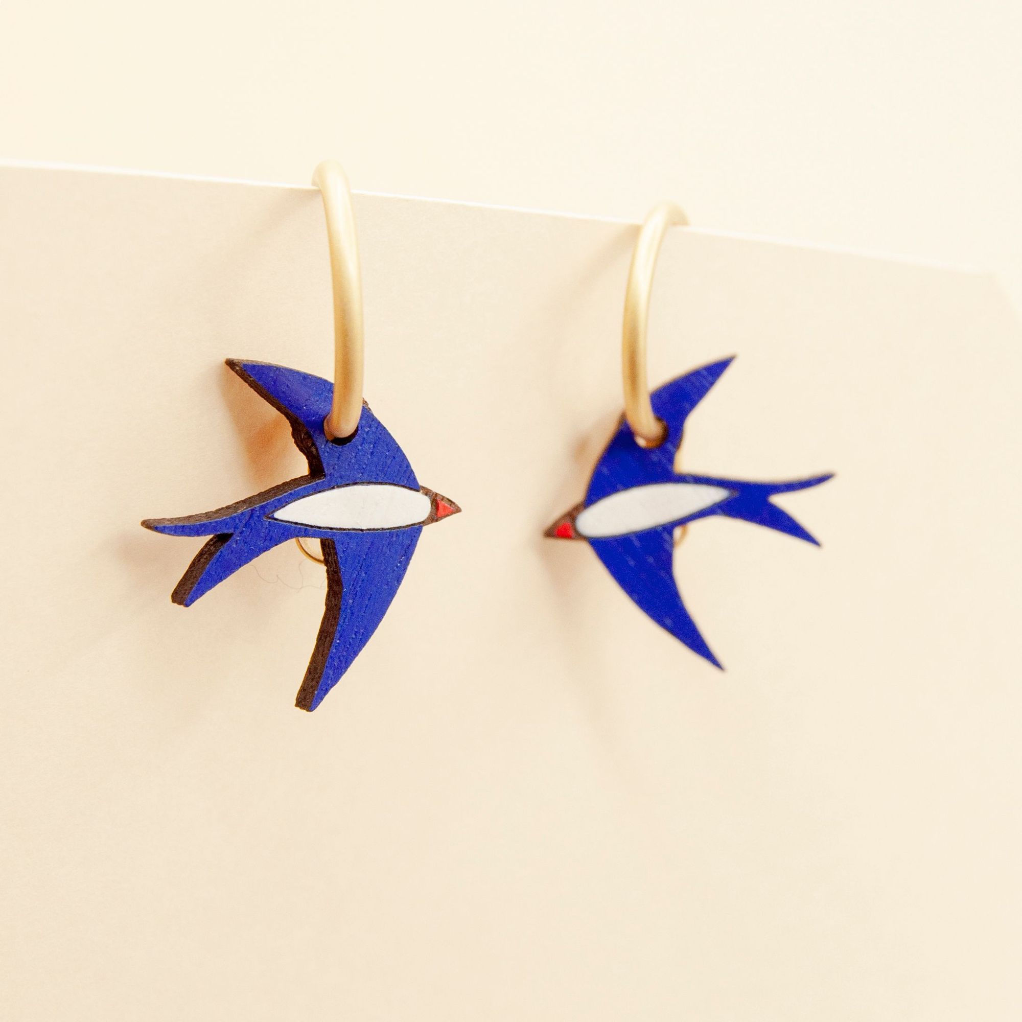 Pendientes Navy Blue Swallow Materia Rica