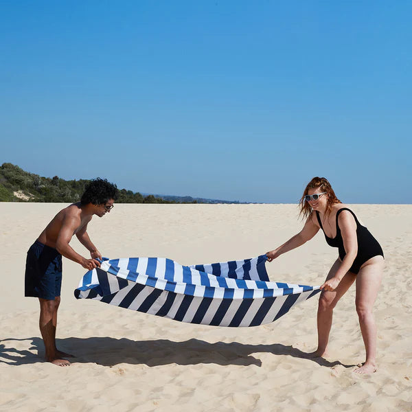 Toalla Playa Microfibra Dock & Bay XXL Azul Navy