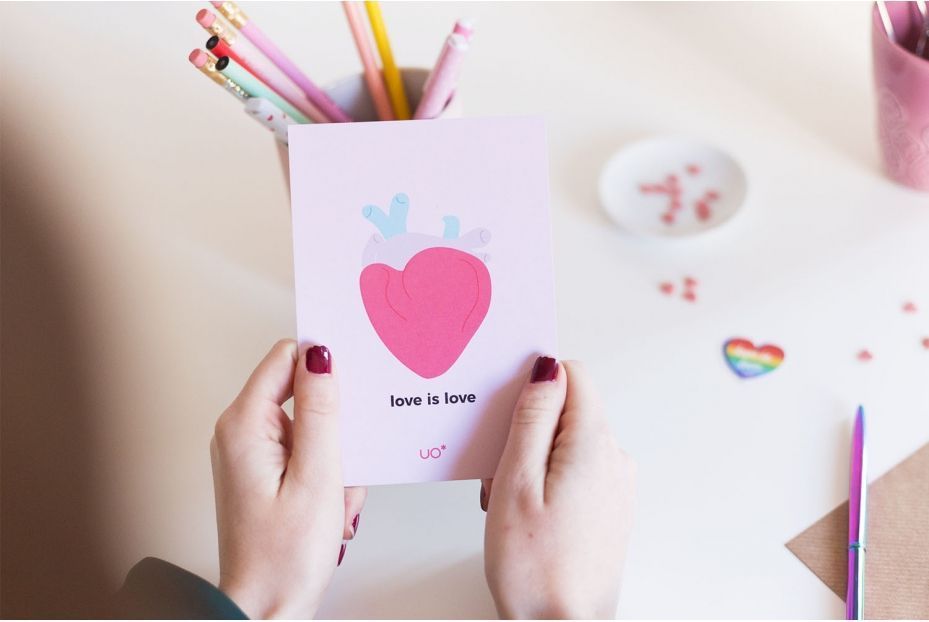 Postal &quot;Love is love&quot;